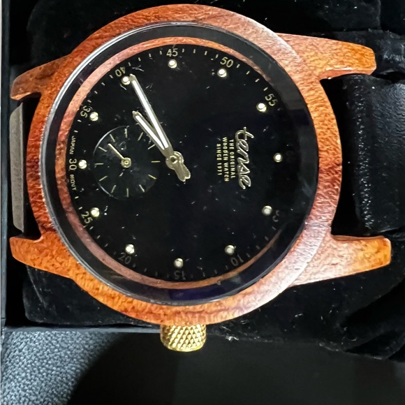NIB mens Tense Wooden Watch - Picture 4 of 5